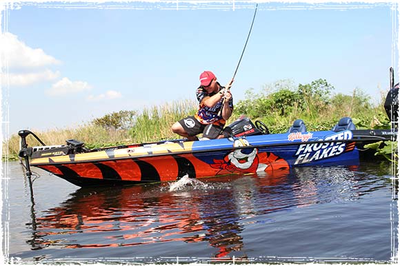 Bass Fishing Tips from Kellogg's Frosted Flakes pro Dave Lefebre